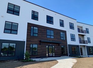 203 Lowell St #107, Wilmington, MA 01887