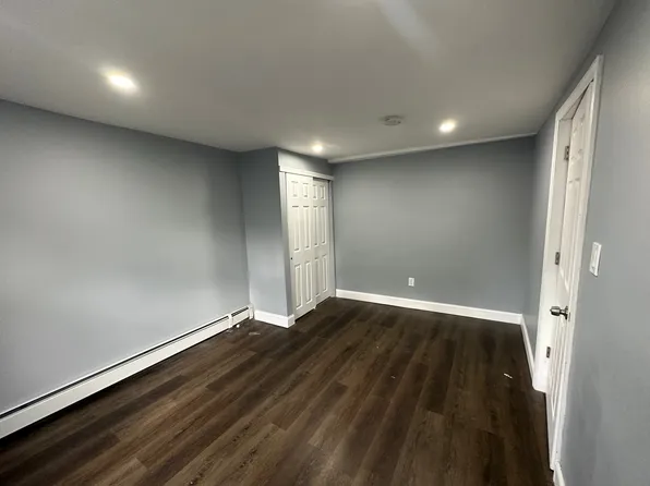 38 Spruce Street image 6 of 11