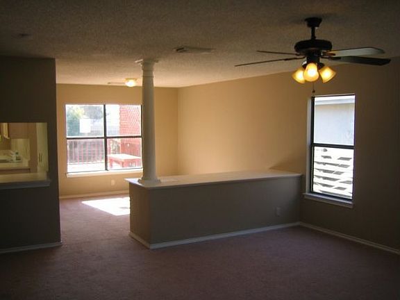 3rd image of 6438 Maverick Oak Dr