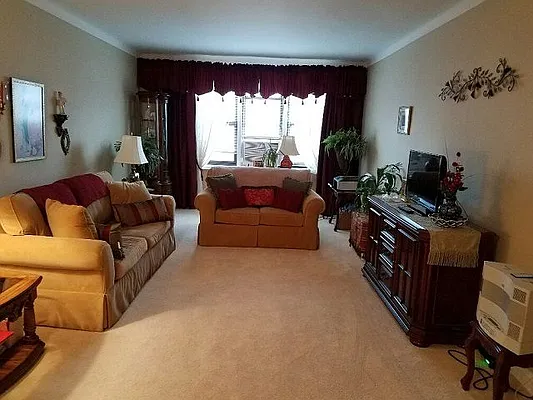 Sold by NY Metro Realty Group | media 31