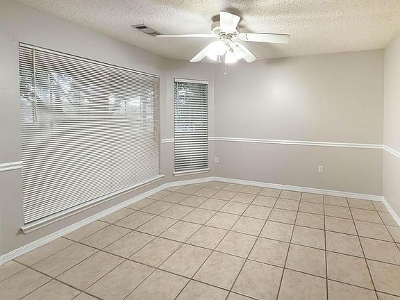 4th image of 1761 Guildford Ct