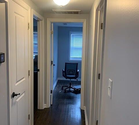 5th image of 105 Snowhill Street