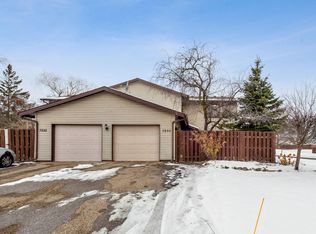 7890 Rimbley Rd, Woodbury, MN 55125
