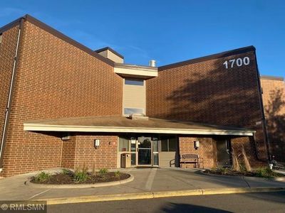 1700 Four Oaks Rd APT 325, Eagan, MN, 55121