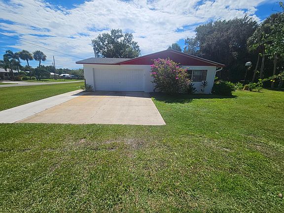 3rd image of 1312 Parkland Boulevard