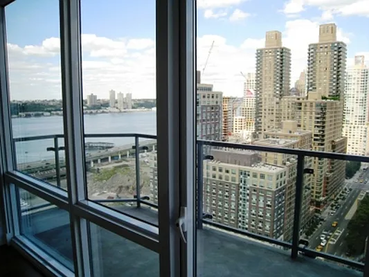 Rented by A & I Broadway | media 16