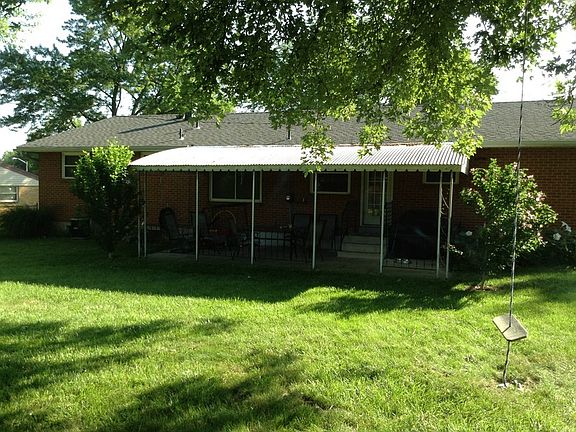 2nd image of 1013 Hazel Ave