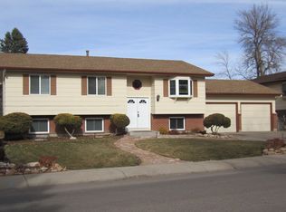 1106 Drury Ln, Colorado Springs, CO 80911