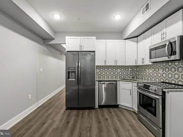 2119 N Front St #1, Philadelphia, PA 19122