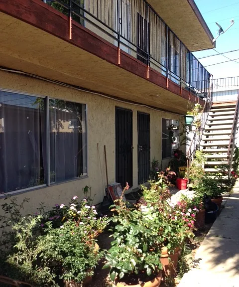 46th Street Villas — Photo 2