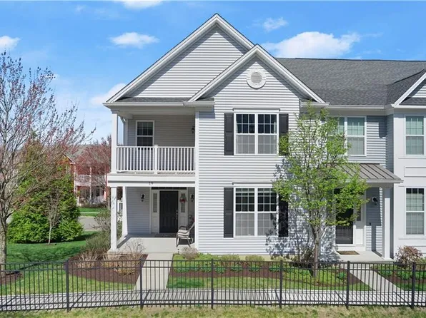 19 Warrington Round #19, Danbury, CT 06810