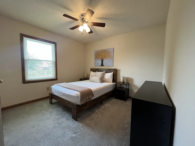 Fully Furnished Cozy Bedroom Ready to Move In!