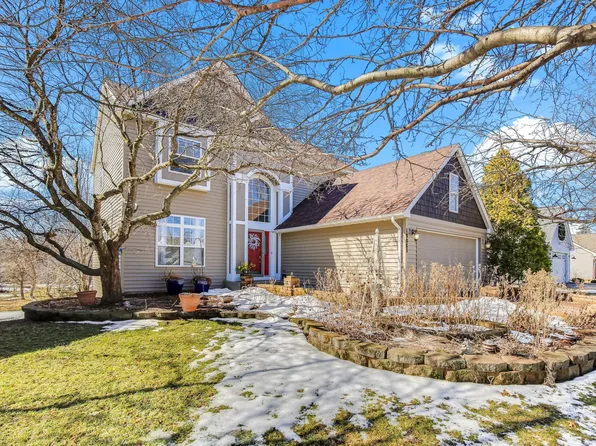 18883 95th Ave N, Maple Grove, MN 55311