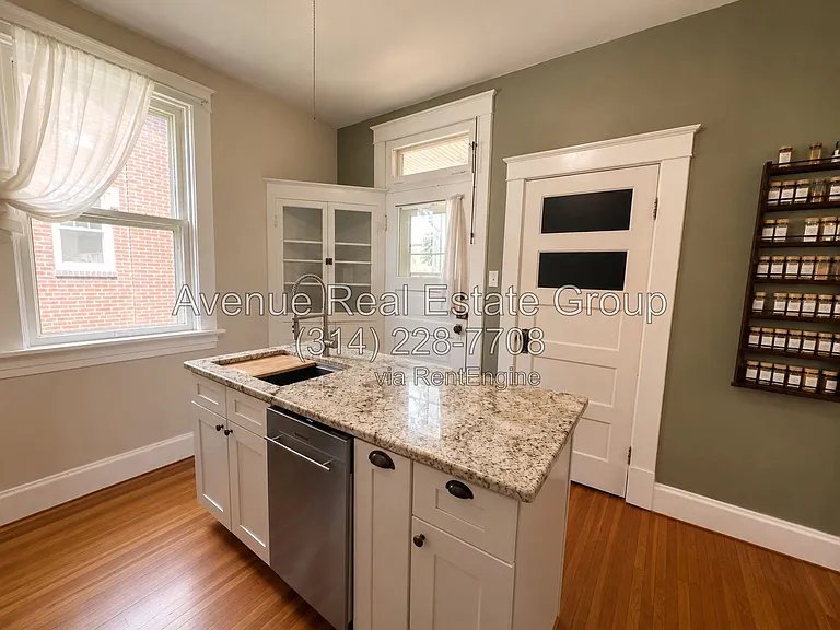6575 Scanlan Ave — Photo 7