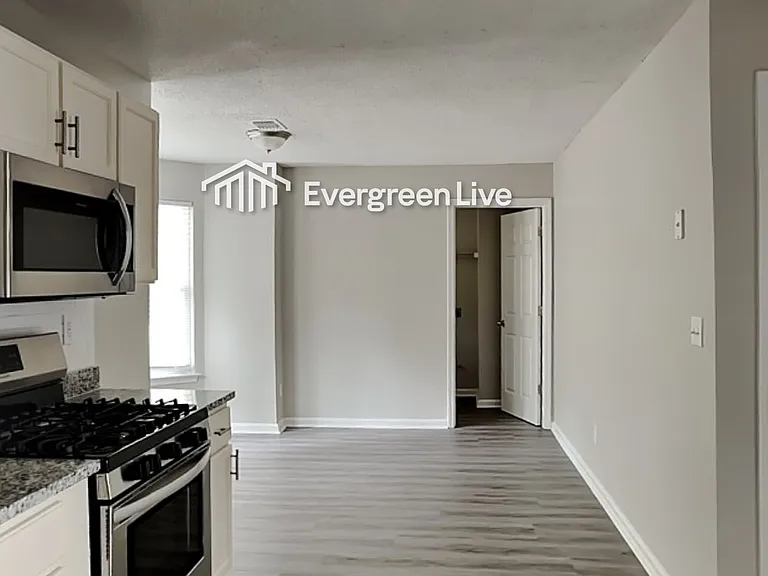 125 Edison Dr — Photo 6