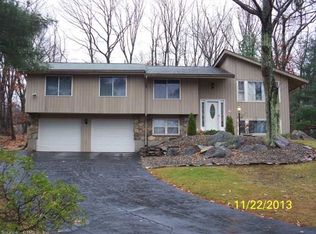 10 Briarwood Ln, Vernon, CT 06066