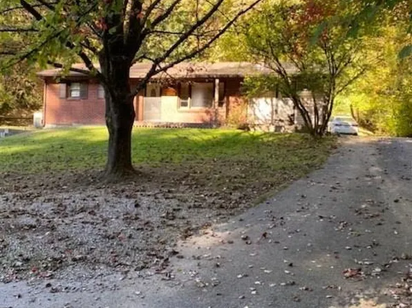 5004 Dorton Jenkins Hwy, Jenkins, KY 41537