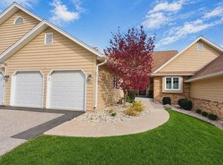 910 Saint Andrews Old, Waterford, WI 53185