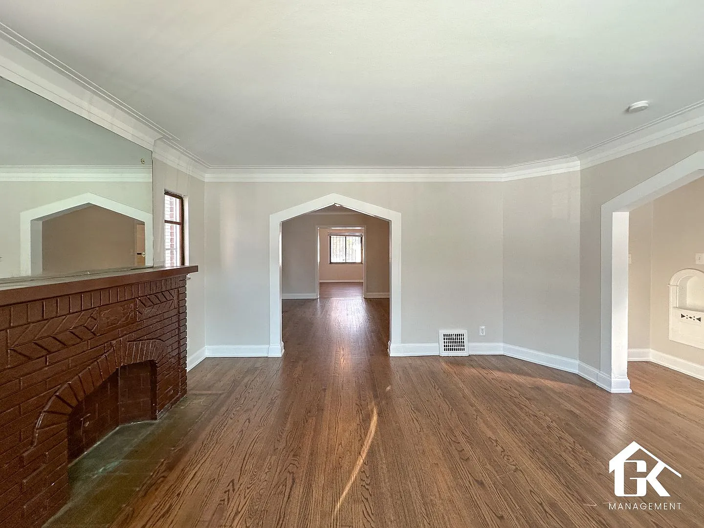 Available Now Home In University District 1451 Sq Ft Westside 3bd/1.5ba — Photo 4