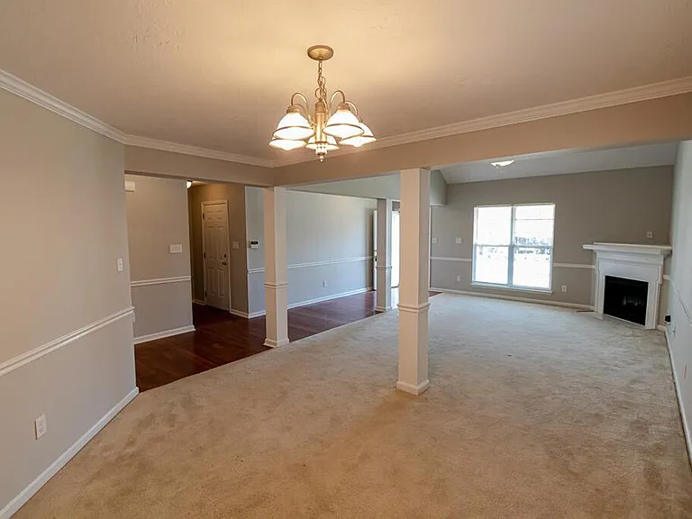7624 Pleasantville Way — Photo 12
