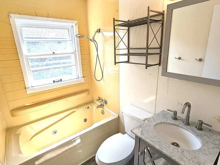 114 Ridgewood Ave — Photo 8