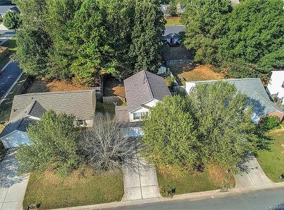 2nd image of 2240 Mancke Dr