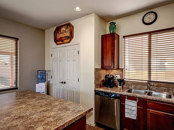 5th image of 808 N Highlands Grove Ln