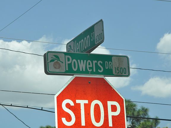 5th image of 1321 N Powers Dr