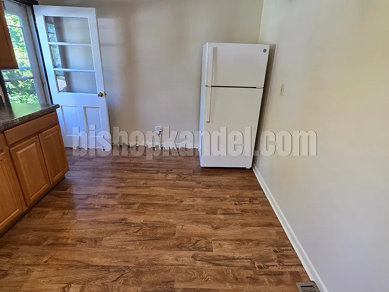 1614 Crystal Ave — Photo 5