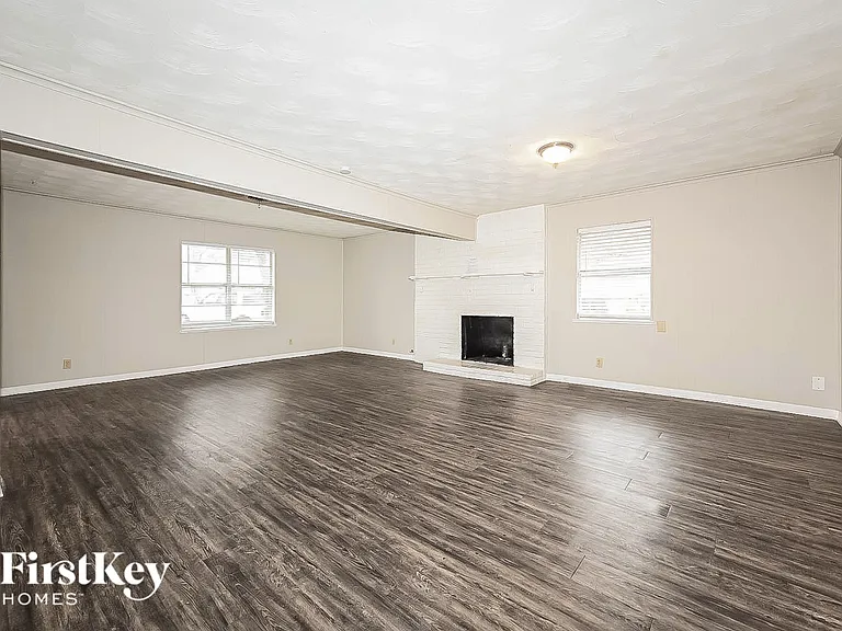 3825 Tolbert St — Photo 3