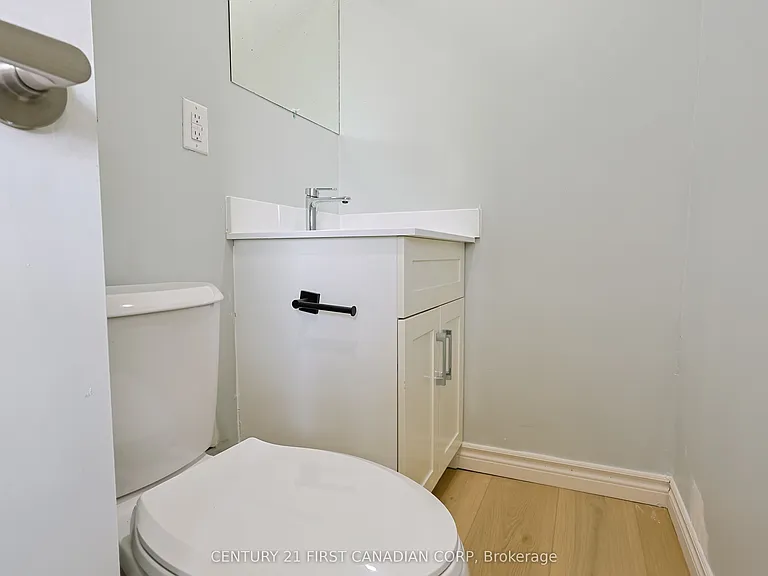 268 Burlington Cres #UPPER — Photo 9