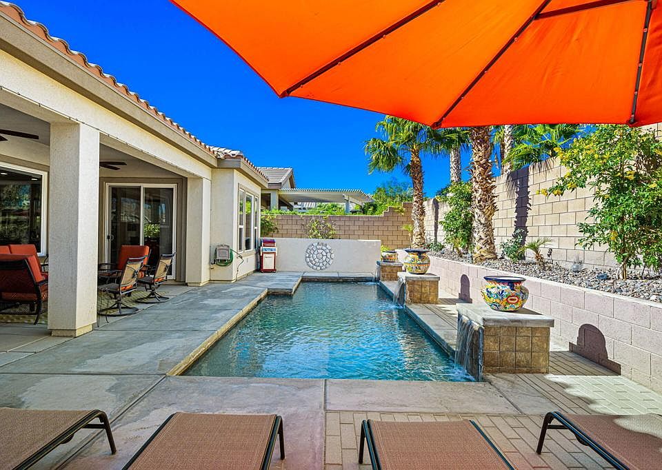 1st image of 81160 Laguna Ct