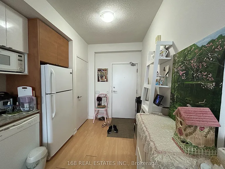 121 McMahon Dr #2002 — Photo 3