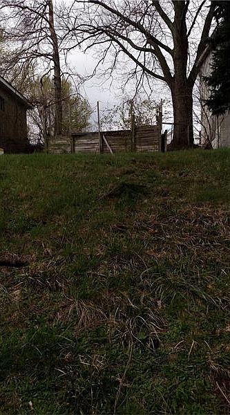 2nd image of 627 Large Ave