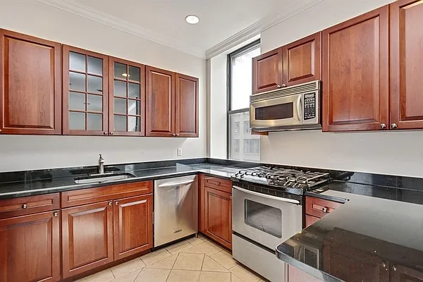 Rented by Corcoran | media 25