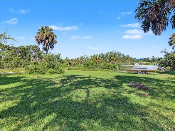 10933 W Fort Island Trl, Crystal River, FL 34429