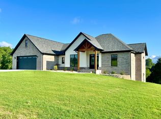 82 Lakemere Dr, Somerset, KY 42503