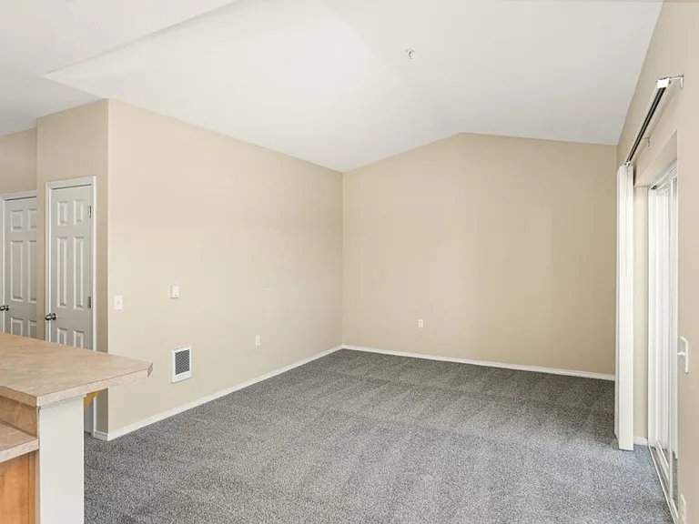 Baxter Ridge Apartments — Photo 42