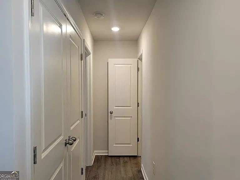617 W Vincent Dr — Photo 6
