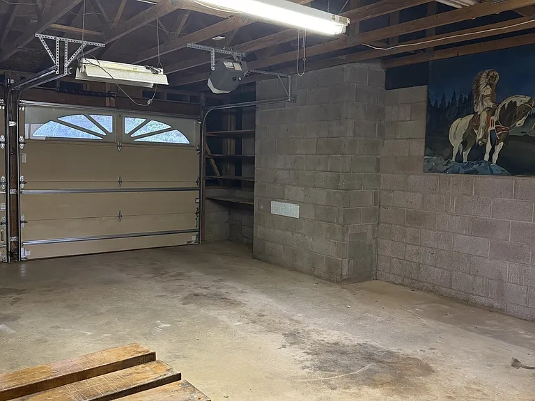 904 W Lorraine Ave — Photo 29