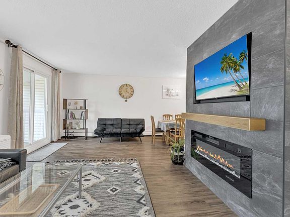 2nd image of 11 Stanton St #26