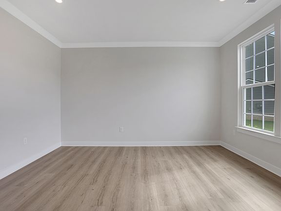 Esquire Place Move-in Ready