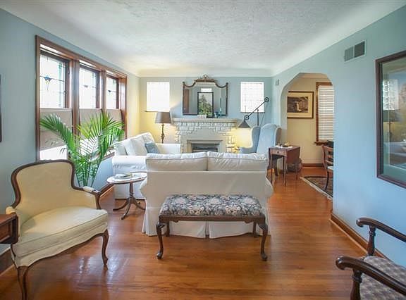 2nd image of 6638 Pernod Ave