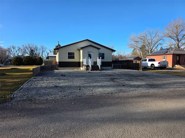 222 6th Ave NE, Choteau, MT 59422