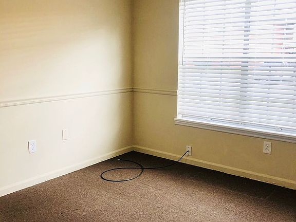 4th image of 110 Danya Ct