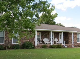 3132 Oakwood Dr, Guntersville, AL 35976