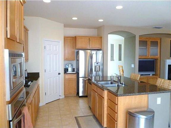 2nd image of 416 Leighton Ct