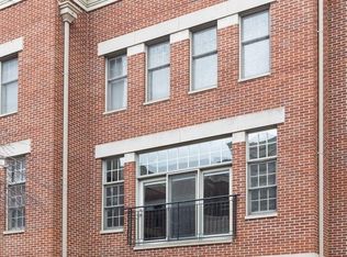 855 N May St APT I, Chicago, IL 60642