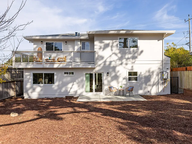 721 Oak St — Photo 21