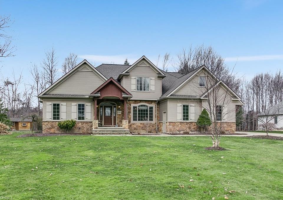 1st image of 6586 Deerhaven Dr